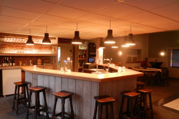 Onze gezellige taveerne. Hier treffen de gasten van de Kienehoef elkaar
