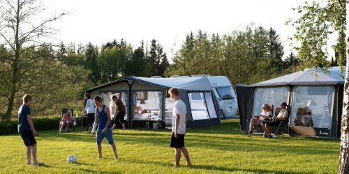 Voetballen op de camping, de Kienehoef